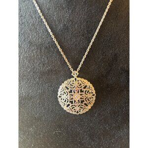 Avon NR Filigree Necklace Vtg Pendant W/ Crystal Accents Cable Chain silver tone